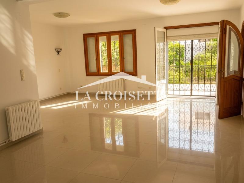 Villa S+6 avec piscine à La Marsa